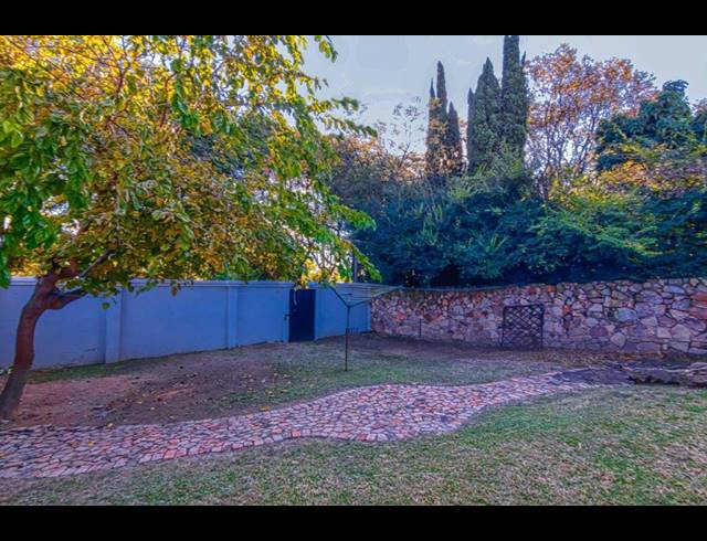 5 BEDROOM FREEHOLD TO LET IN BRYANSTON